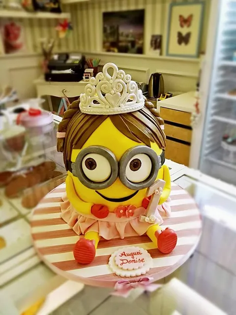 Il Minion principessa visto di fronte
